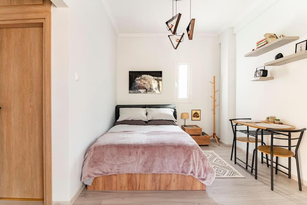 Under The Hill Apartment Атина Екстериор снимка