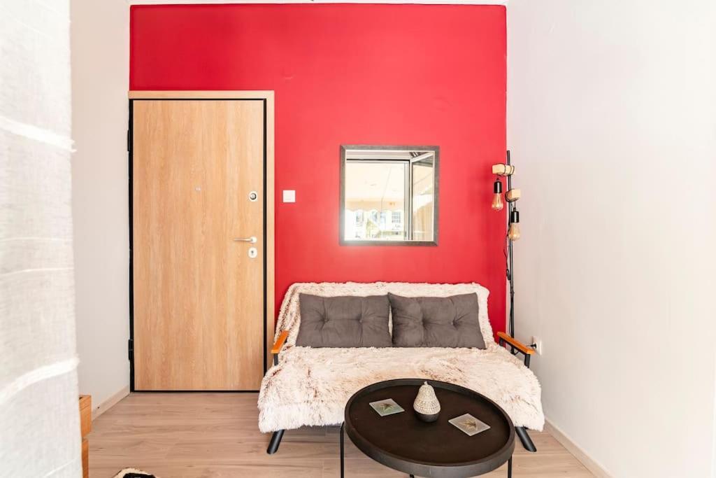 Under The Hill Apartment Атина Екстериор снимка