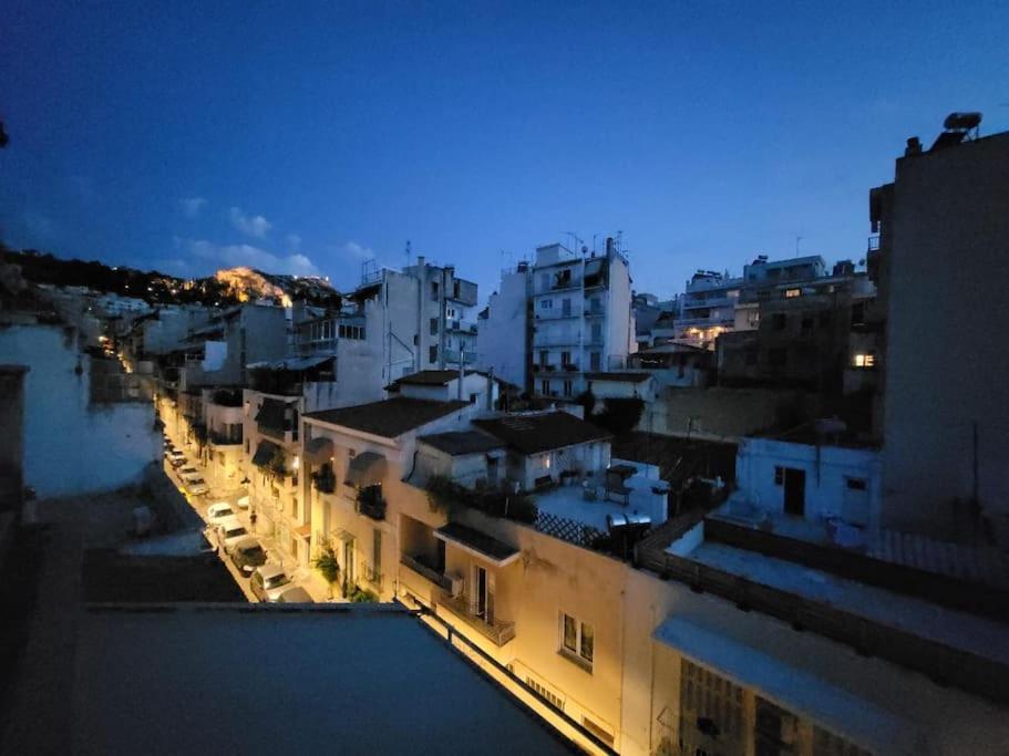 Under The Hill Apartment Атина Екстериор снимка
