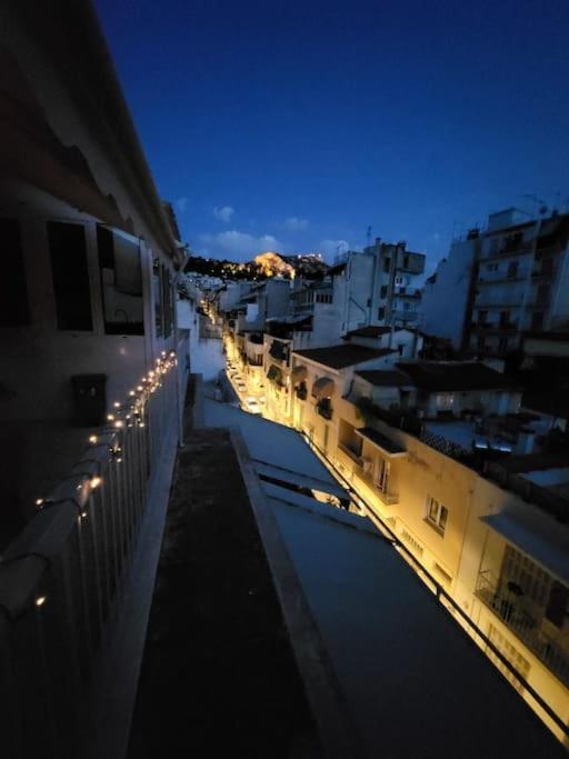 Under The Hill Apartment Атина Екстериор снимка